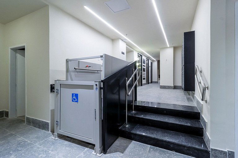 Novinho, lindo e perto do metrô e do Consulado