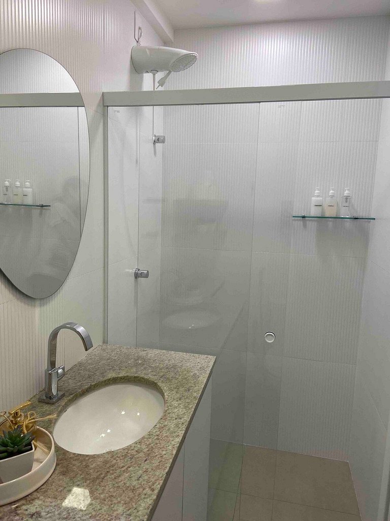 Apartamento Airbnb com garagem perto da Praia do Canto