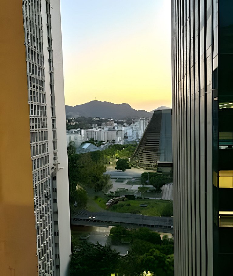 Moderno, novo e com uma vista especial