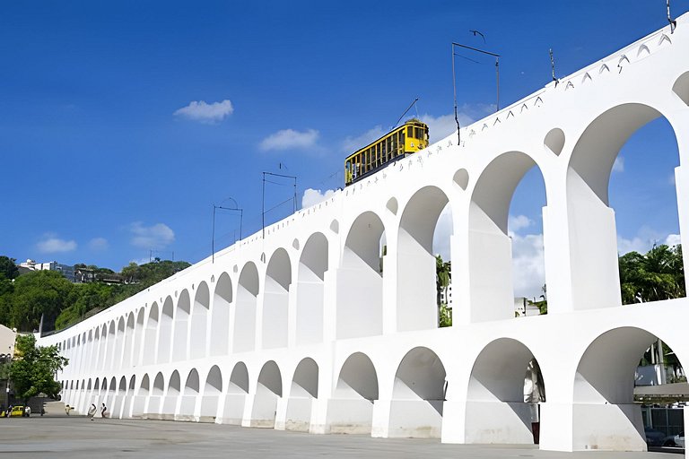 Novinho, lindo e perto do metrô e do Consulado