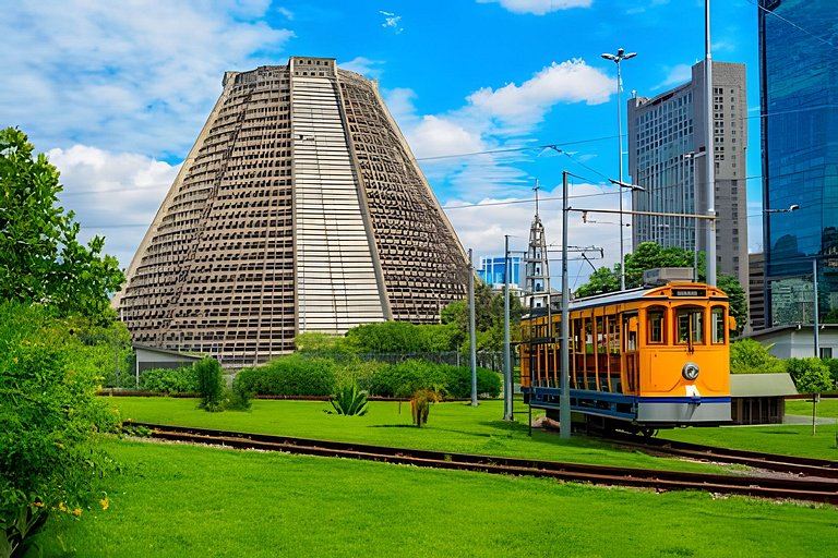 Novinho, lindo e perto do metrô e do Consulado